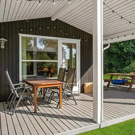 Сasa de vacaciones Gorgeous In Glesborg With Wifi