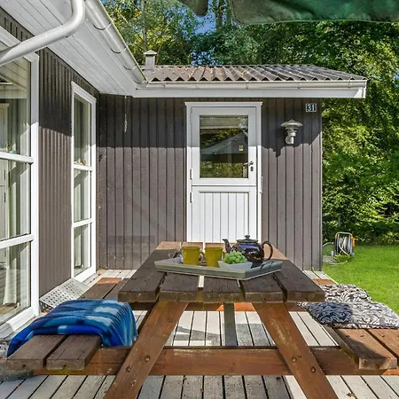 Gorgeous In Glesborg With Wifi